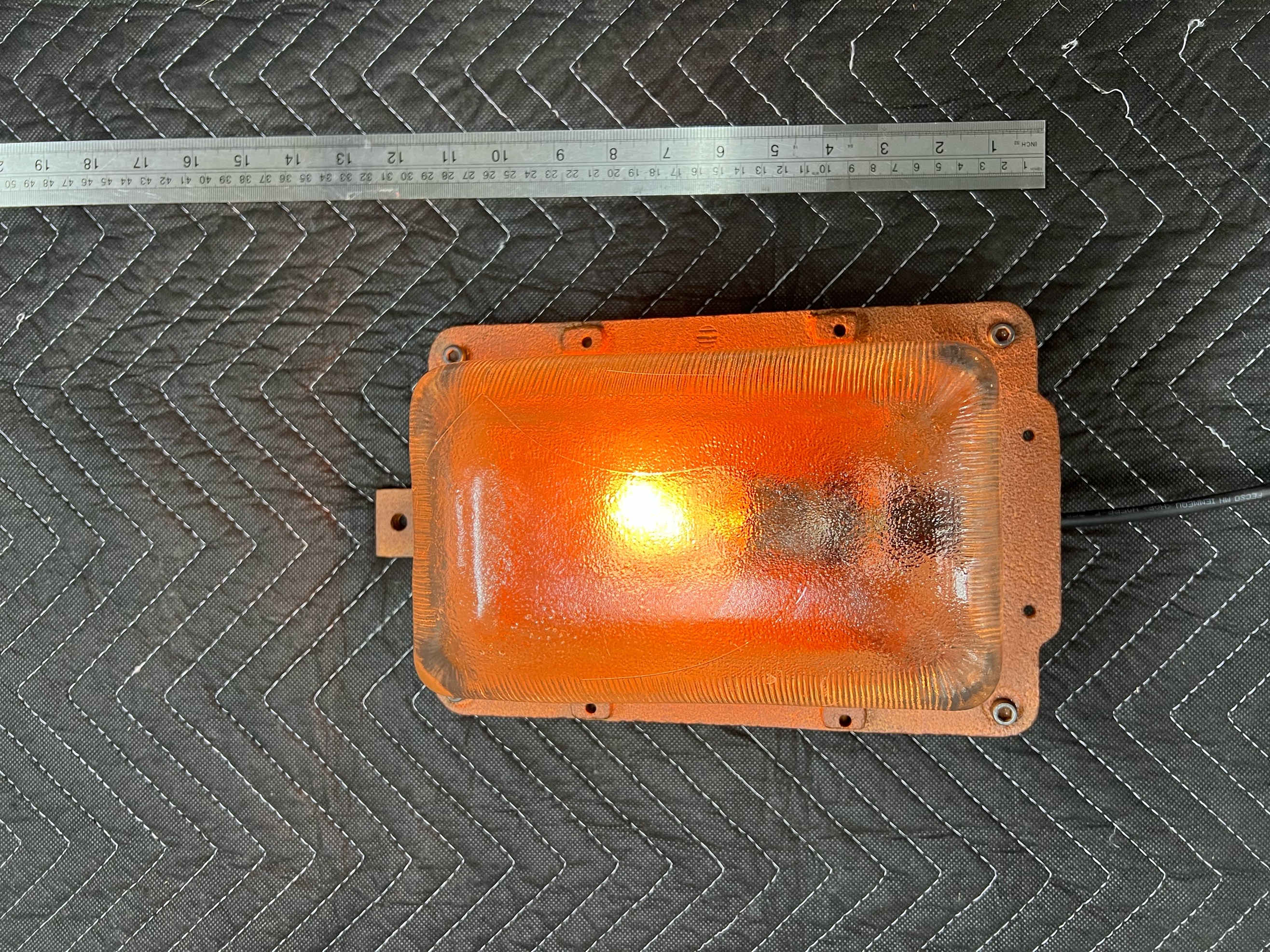 Vintage cast Bulkheads 4 with rust colouring, 2 Hammerite Grey โ asset 0001-0001