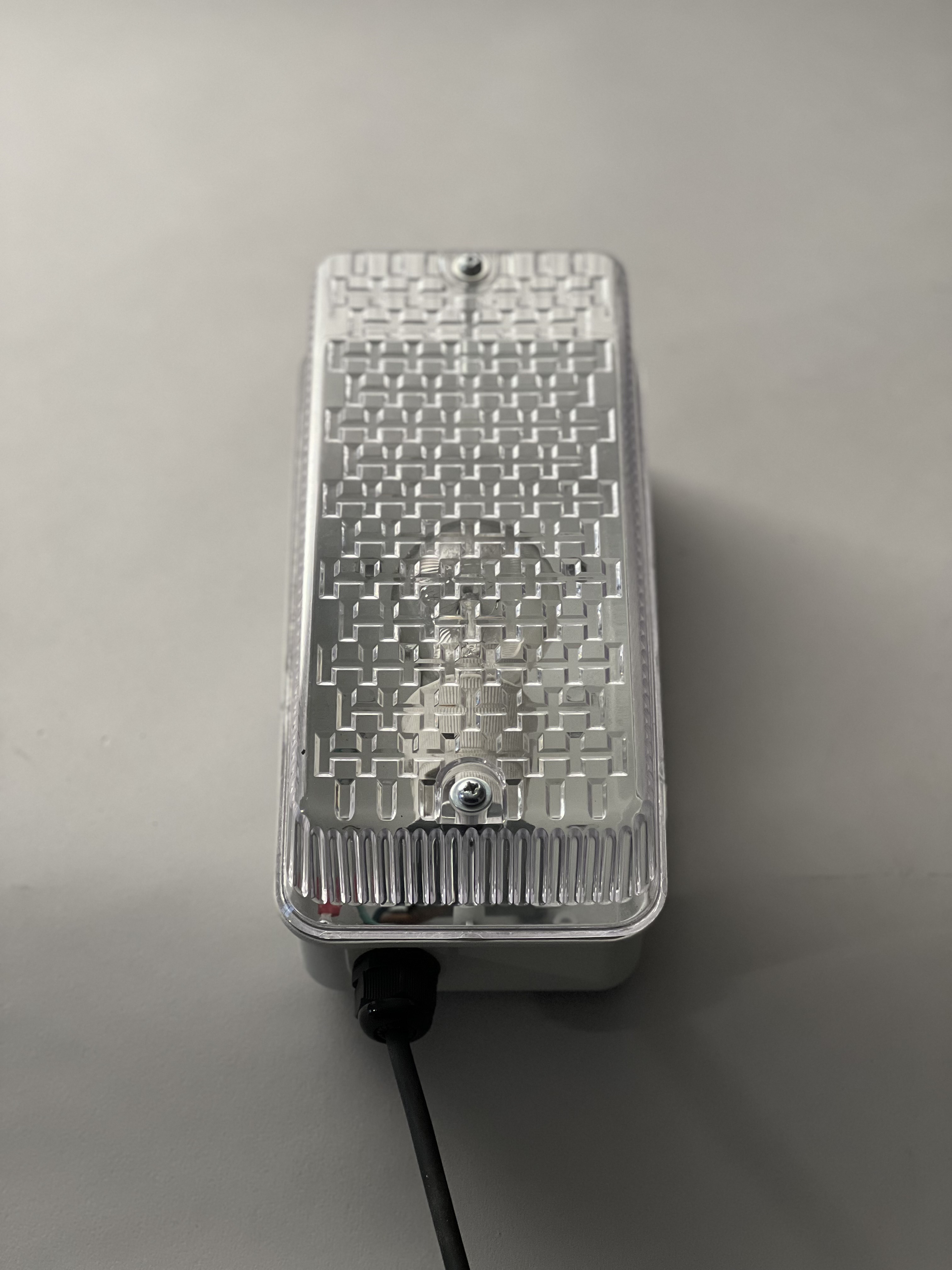 Knightsbridge Lighting standard alluminium bulkhead - BH22BC — asset 0002-0001
