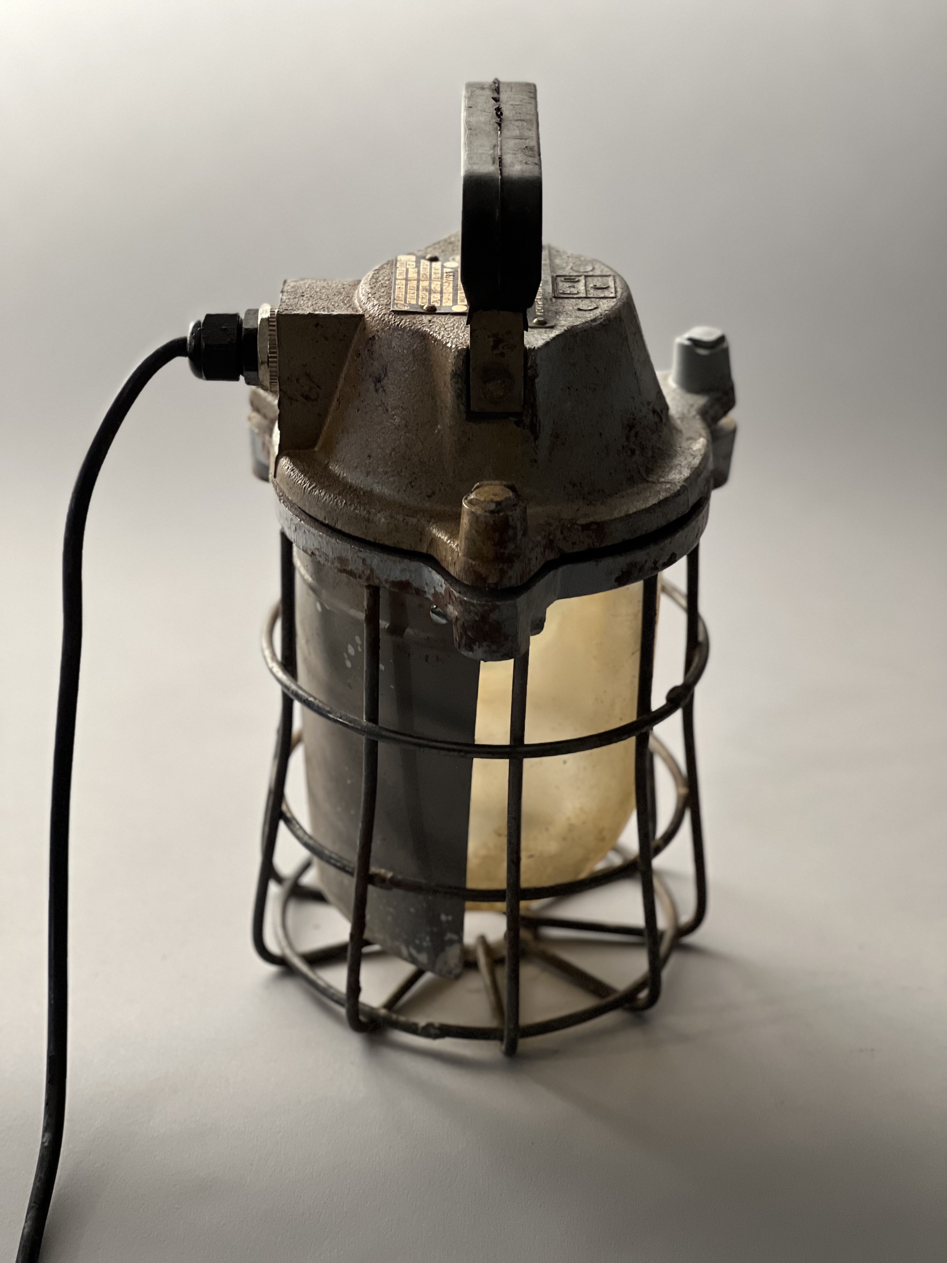 Intrinsicly safe work light of Czech origin. Can be hooked with hook on side โ asset 0003-0001
